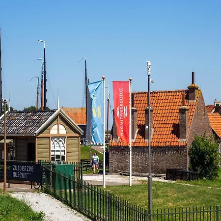 Modern With Dishwasher Vakantiehuis Enkhuizen